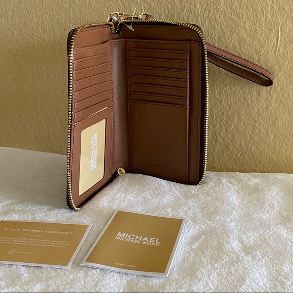 NWT Michael Kors Shoulder Tote & Phone Wallet Set - Picture 13 of 17